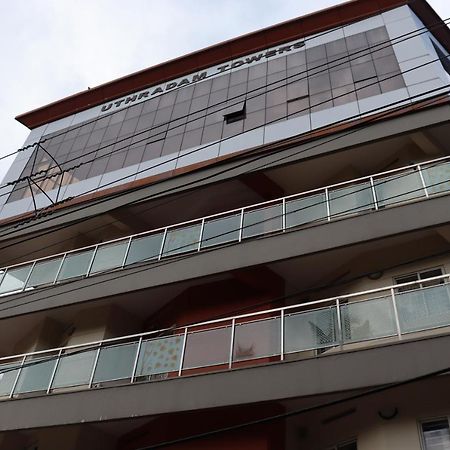 Hotel Uthradam Towers Thiruvananthapuram Zewnętrze zdjęcie