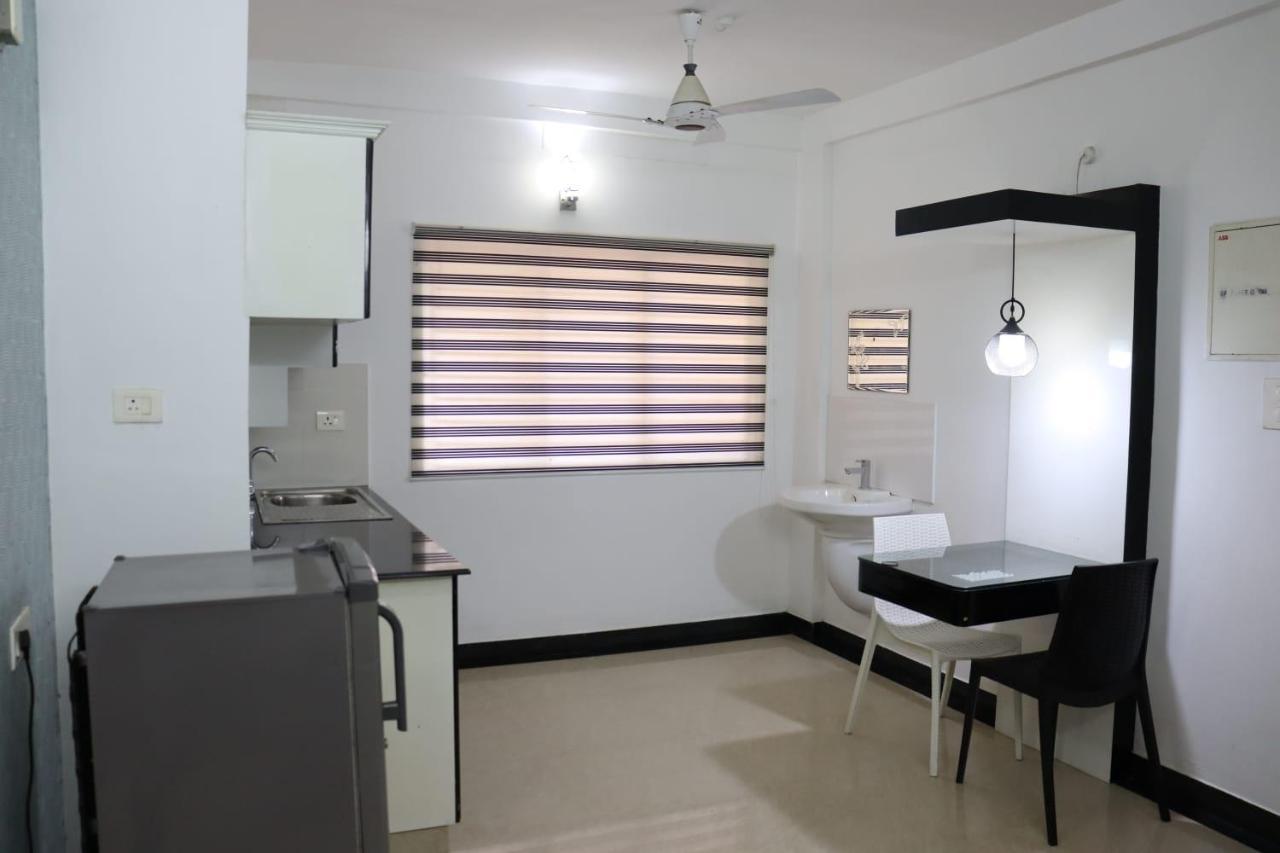 Hotel Uthradam Towers Thiruvananthapuram Zewnętrze zdjęcie