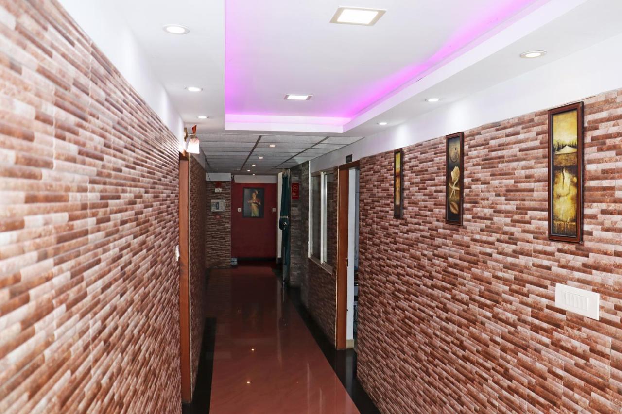 Hotel Uthradam Towers Thiruvananthapuram Zewnętrze zdjęcie